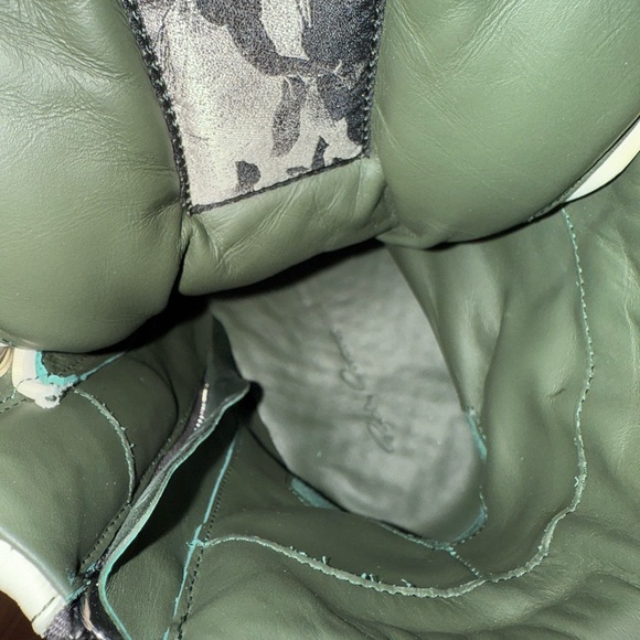 *SOLD* - Picture 6 of 7